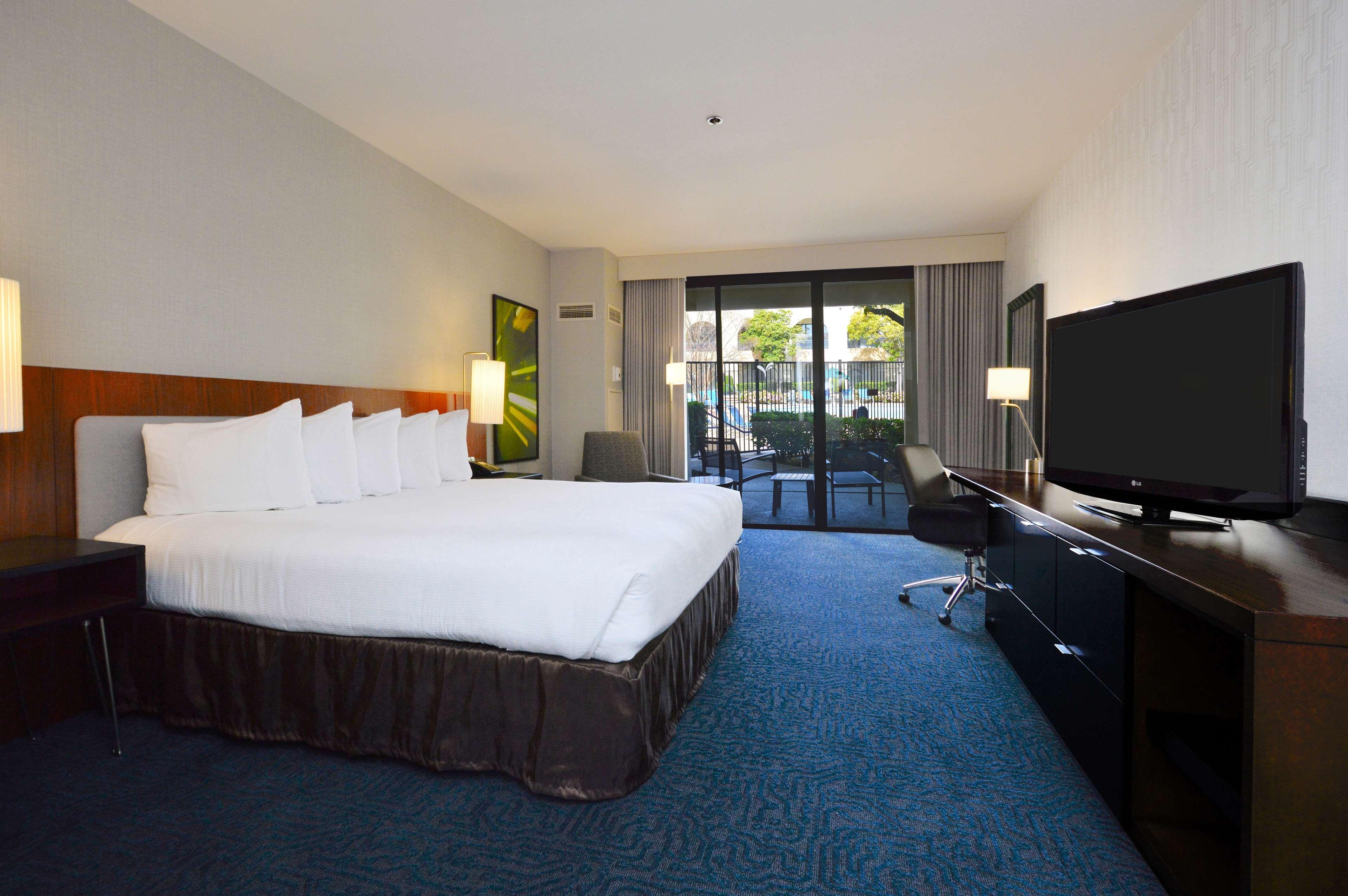 Hotel Doubletree By Hilton Newark-Fremont Exteriér fotografie