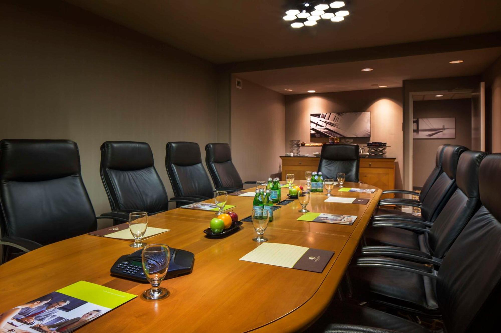 Hotel Doubletree By Hilton Newark-Fremont Exteriér fotografie