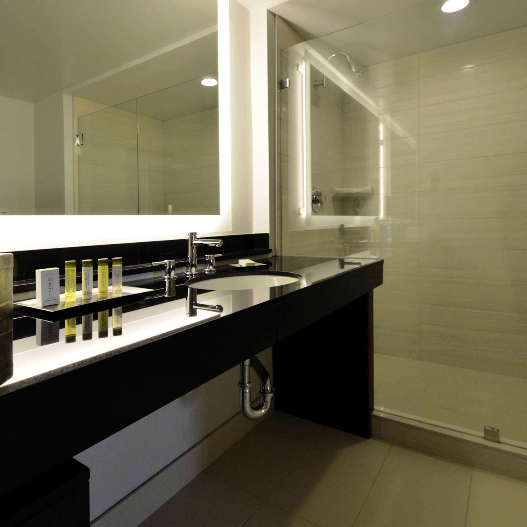 Hotel Doubletree By Hilton Newark-Fremont Exteriér fotografie