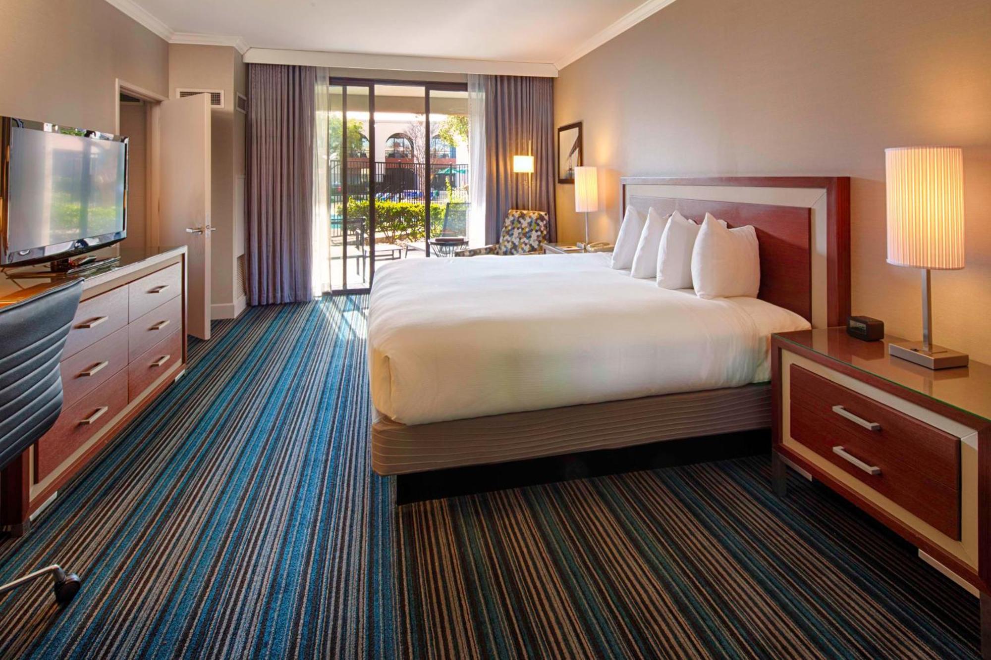 Hotel Doubletree By Hilton Newark-Fremont Exteriér fotografie